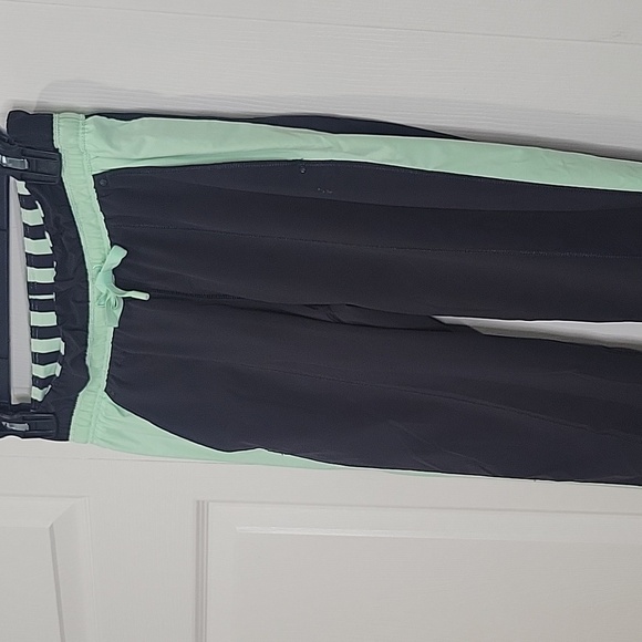 LULULEMON Black and Green Track Pants SIZE 2 - Picture 2 of 10